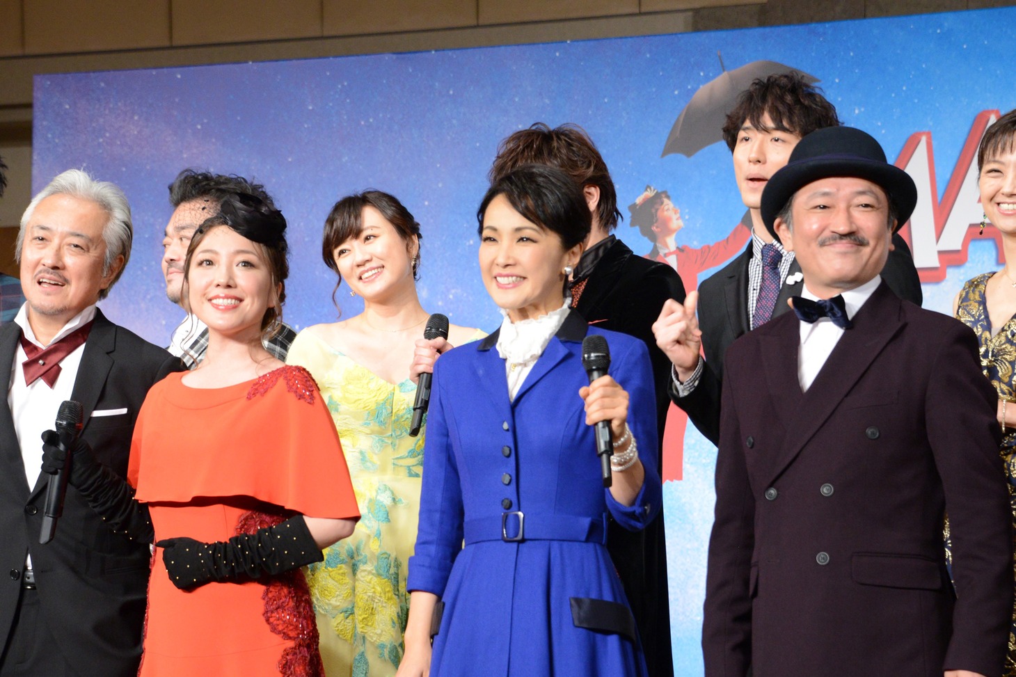 ミュージカル「メリー・ポピンズ」製作発表会見の様子。