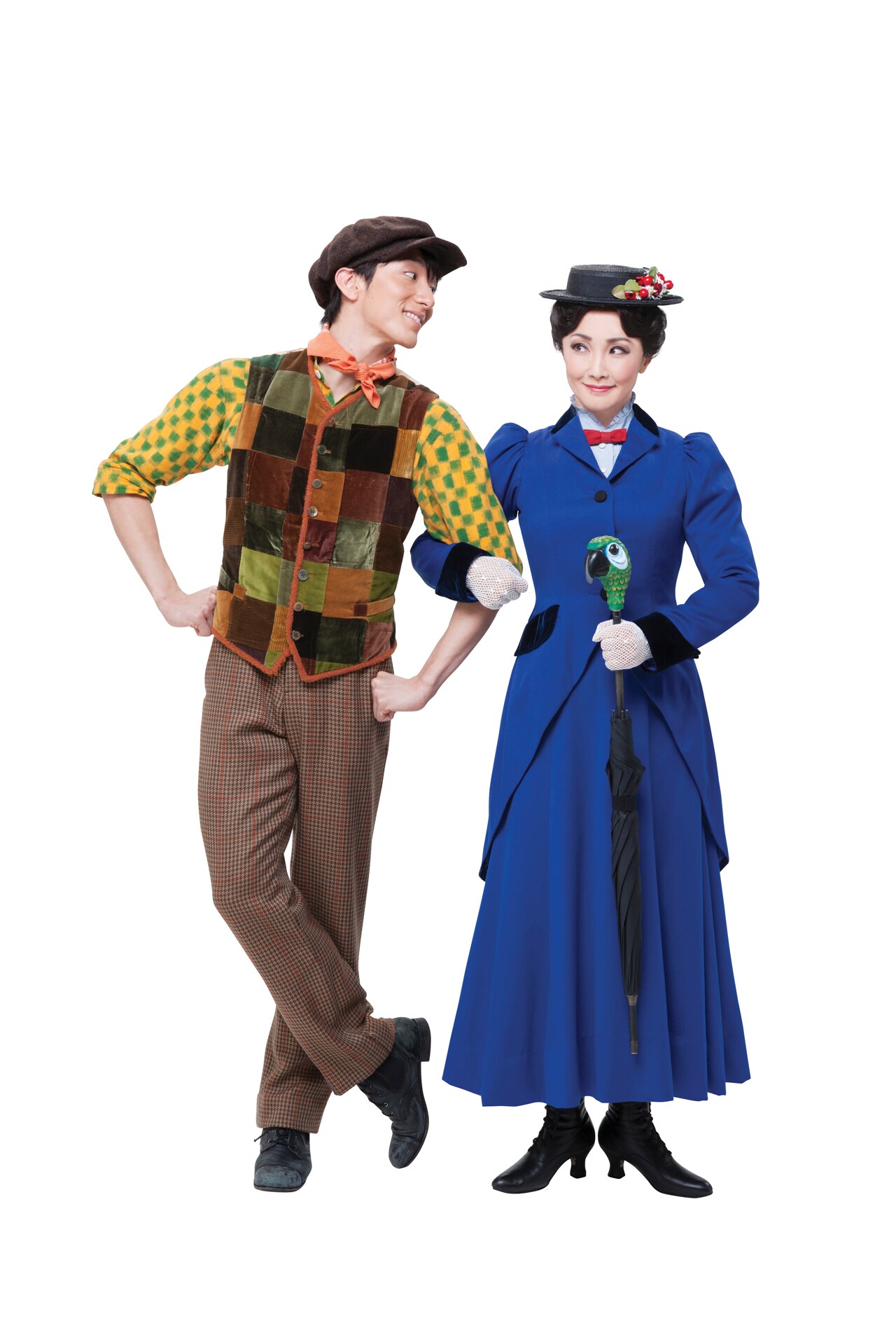 左から大貫勇輔演じるバート、濱田めぐみ演じるメリー・ポピンズ。