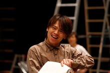 ミュージカル「HEADS UP!」公開稽古より、中川晃教。