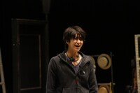 ミュージカル「HEADS UP!」公開稽古より、相葉裕樹。