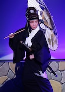 「REVUE JAPAN~GEISHA&SAMURAI」より。