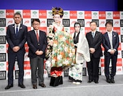 「REVUE JAPAN~GEISHA&SAMURAI」会見より。