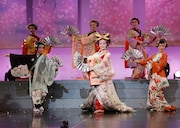 「REVUE JAPAN~GEISHA&SAMURAI」より。