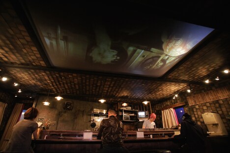 庭劇団ペニノ「ダークマスター」より。（撮影：堀川高志）