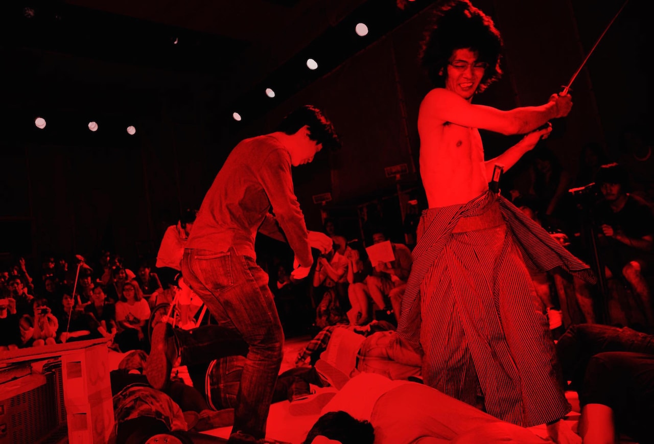 悪魔のしるし「搬入プロジェクト」「百人斬り」が美術館で上演