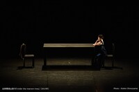 2015年「Under the maroon tree」より。（撮影：篠山紀信）