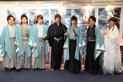 BSP（ブルーシャトルプロデュース）「『新選組』宵ノ章」囲み取材より。左から土倉有貴、山本誠大、鐘ヶ江洸、松田岳、田中尚輝、田渕法明、石田直也。