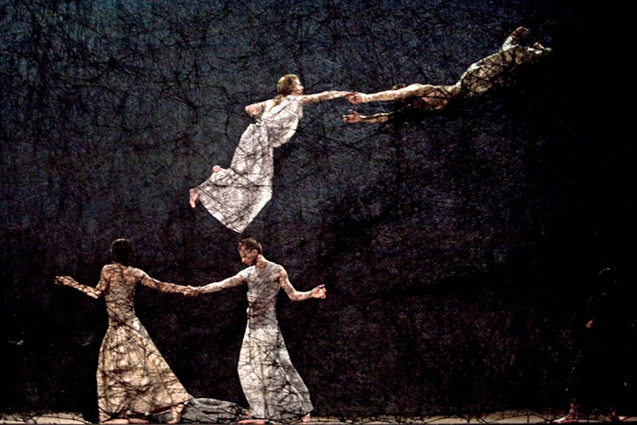 「松風」モネ劇場公演より。(c)Bernd Uhlig