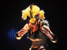 劇団子供鉅人「チョップ、ギロチン、垂直落下」より。