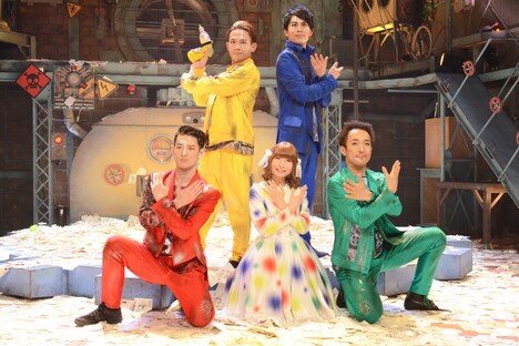 「『ギア-GEAR-』 East Version」フォトセッションより。