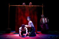 まつもと演劇工場5期生・作品「ケンジ旅行記‐道々の劇場‐」より。（撮影：山田 毅）