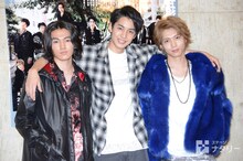 左から矢部昌暉、大野拓朗、染谷俊之。