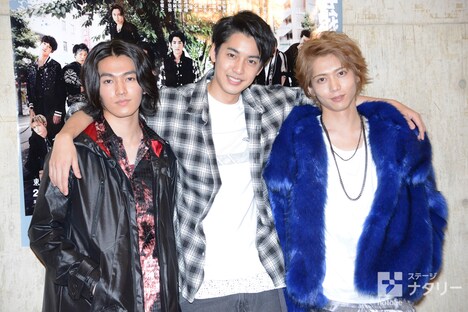 左から矢部昌暉、大野拓朗、染谷俊之。