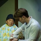 OiBokkeShi新作、エロス追う老人とオーストラリア人介護士の“介護劇”開幕