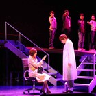 シアタークリエ10周年「TENTH」開幕、日替わりキャストがあの曲を披露