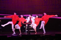 「TENTH」第2部 10周年記念ガラコンサート（写真提供：東宝演劇部）