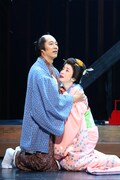 シス・カンパニー公演「近松心中物語」より。（撮影：宮川舞子）