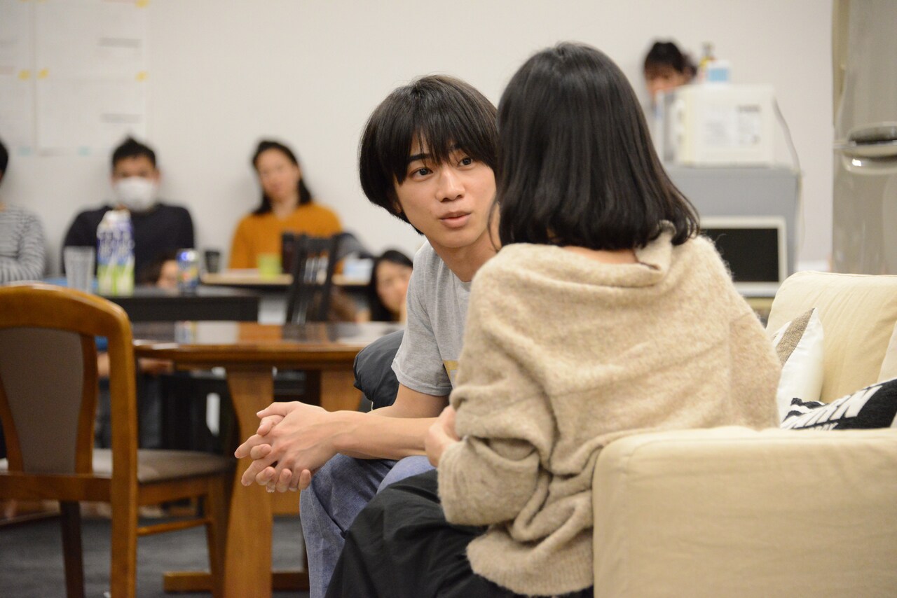 山田佳奈が描き出す喧騒と孤独、□字ック「滅びの国」本番に向け最終調整