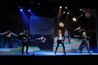 「イケメン革命◆アリスと恋の魔法 THE STAGE Episode 黒のエース フェンリル＝ゴッドスピード」より。