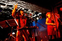 「新春！しりあがり寿presents（有）さるハゲロックフェスティバル’12」の様子。