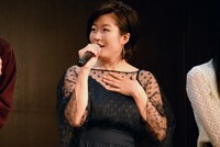 葛原しのぶ役の山口景子。