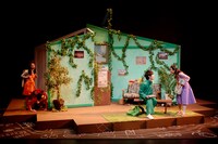 ロロ vol.14「マジカル肉じゃがファミリーツアー」ゲネプロより。（撮影：三上ナツコ）