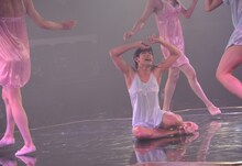 古谷大和演じるラン（中央）。