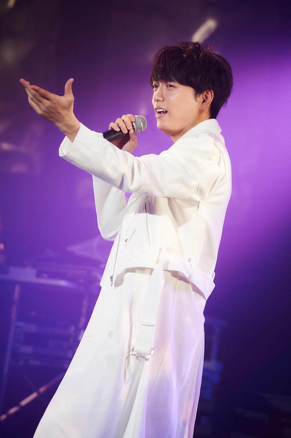 「山崎育三郎 LIVE TOUR 2018 ～keep in touch～」より。（撮影：川嶋謙吾 田中聖太郎写真事務所）