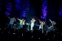 「山崎育三郎 LIVE TOUR 2018 ～keep in touch～」より。（撮影：川嶋謙吾 田中聖太郎写真事務所）