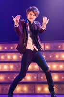 古屋敬多演じる紫音。