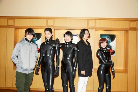 左から佐藤永典、高橋健介、百名ヒロキ、久保田悠来、浅川梨奈。