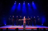 柿喰う客 2018年本公演「俺を縛れ！」より。（写真：引地信彦）