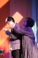 泥棒対策ライト 12号機設置公演「夕暮れメトロノーム」より。（Photo：Mika Kitamura）