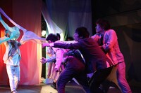 泥棒対策ライト 12号機設置公演「夕暮れメトロノーム」より。（Photo：Mika Kitamura）