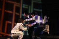 泥棒対策ライト 12号機設置公演「夕暮れメトロノーム」より。（Photo：Mika Kitamura）