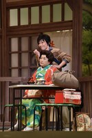 「二月喜劇名作劇場『喜劇 有頂天一座』」ゲネプロの様子。