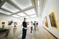 「きくたびプロジェクト 横浜美術館コレクション編」ビジュアル（写真：中島佑輔）