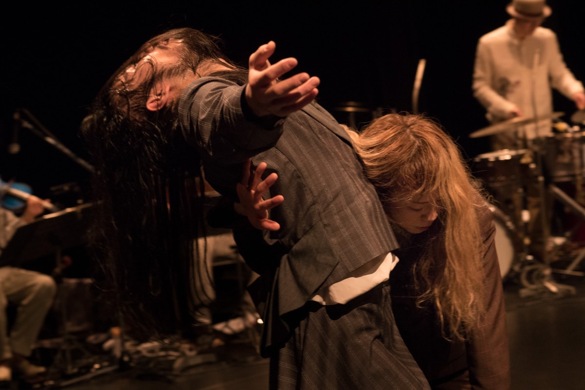 ブレヒトのバレエ作品をベースにした、Co.山田うん「七つの大罪」が再演