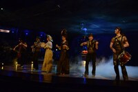 楽隊による生演奏。