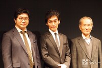 KAAT 神奈川芸術劇場×世田谷パブリックシアター「バリーターク」の制作発表会より。左から松尾諭、草なぎ剛、小林勝也。