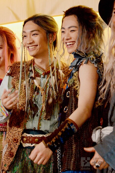 左から藤原丈一郎（関西ジャニーズJr.）、大橋和也（関西ジャニーズJr.）。