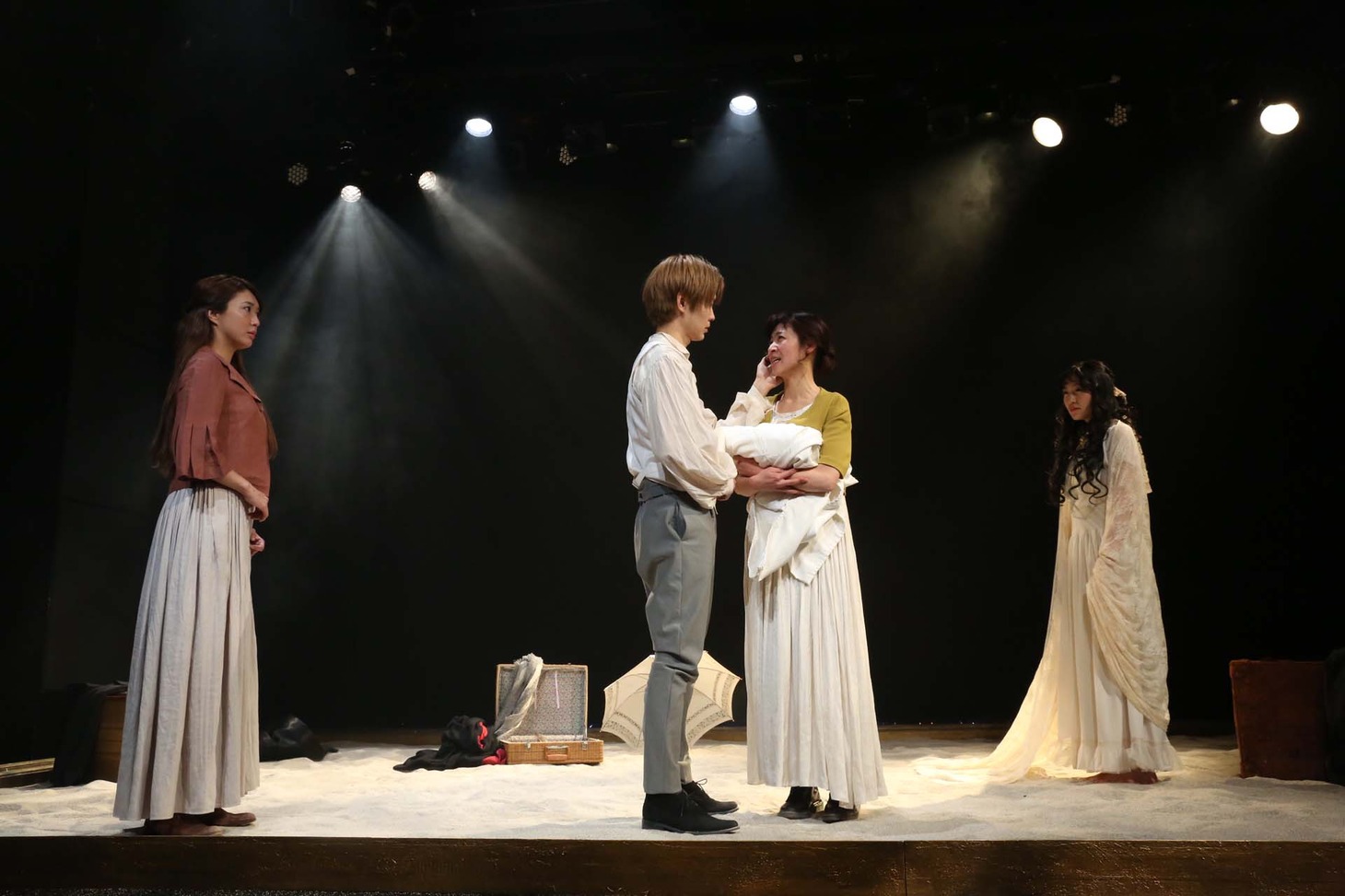 unrato#1「BLOODY POETRY」より。（撮影：交泰）