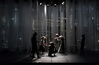 ロームシアター京都セレクション / 芸劇eyes 烏丸ストロークロック「まほろばの景」より。（撮影：東直子）