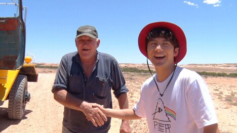 フジテレビ「世界の村のどエライさん」より。(c)KTV