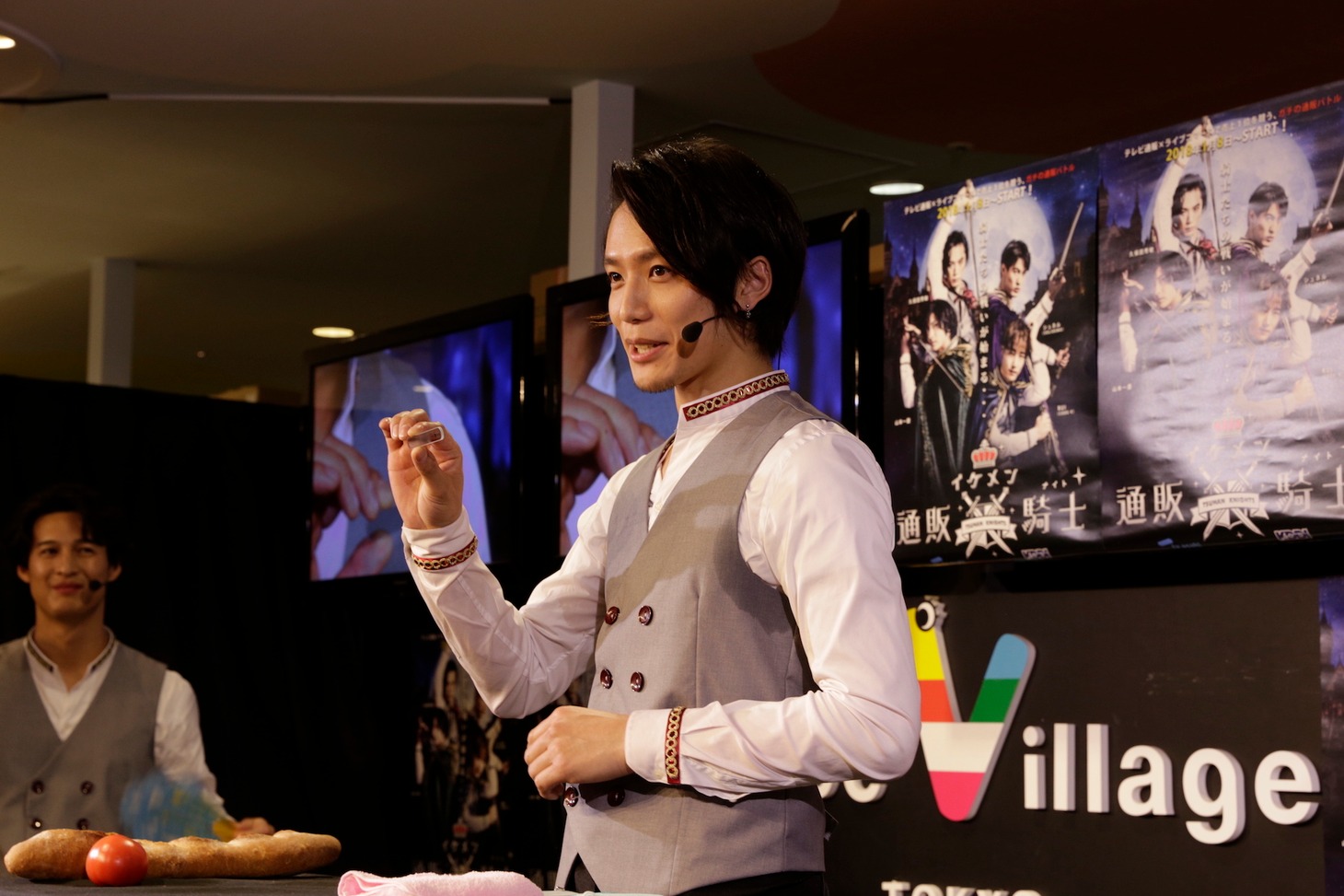 「イケメン通販騎士」公開収録イベントより。