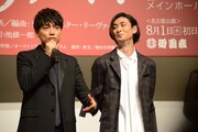 ミュージカル「モーツァルト！」製作発表会見より、左から山崎育三郎、古川雄大。
