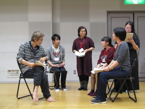 名古屋市芸術創造センター演劇アカデミー修了公演「科学する探偵~名古屋から乱歩を支えた作家・小酒井不木の生涯~」稽古の様子。