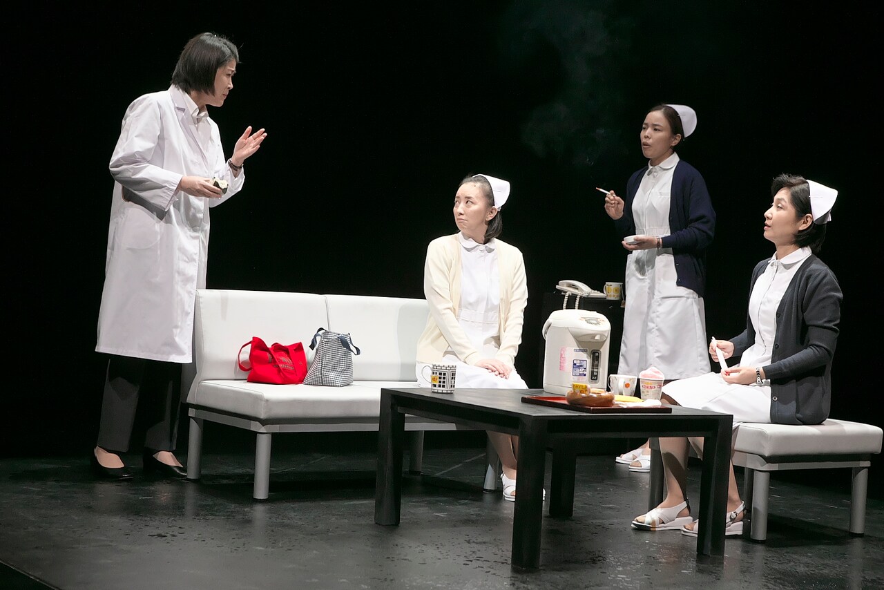 瀬戸山美咲が大竹野正典作品に挑む、看護師4人の保険金殺人描いた「夜、ナク、鳥」