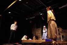 劇団冷凍うさぎ過去公演の様子。