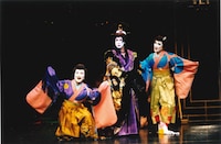 「花組芝居 実験浄瑠璃『毛皮のマリー』」より。（撮影：宮内勝）